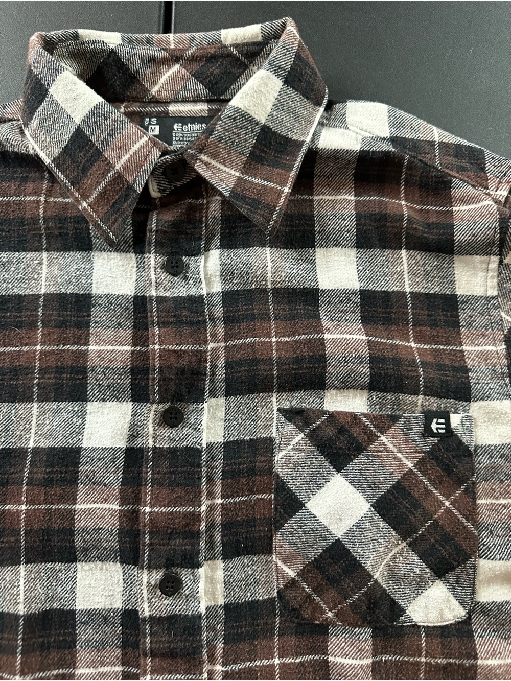 Etnies Men’s Brown, Black and Cream Plaid Button-Up Flannel Shirt